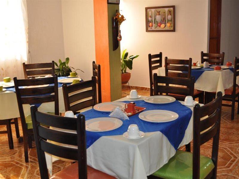 Hotel Confortel Armenia Kültér fotó
